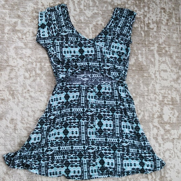 Ultra Flirt Peak A Boo Back Summer Dress Junior XL - Picture 10 of 15